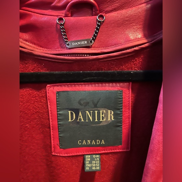 Danier genuine leather coat - Picture 4 of 5